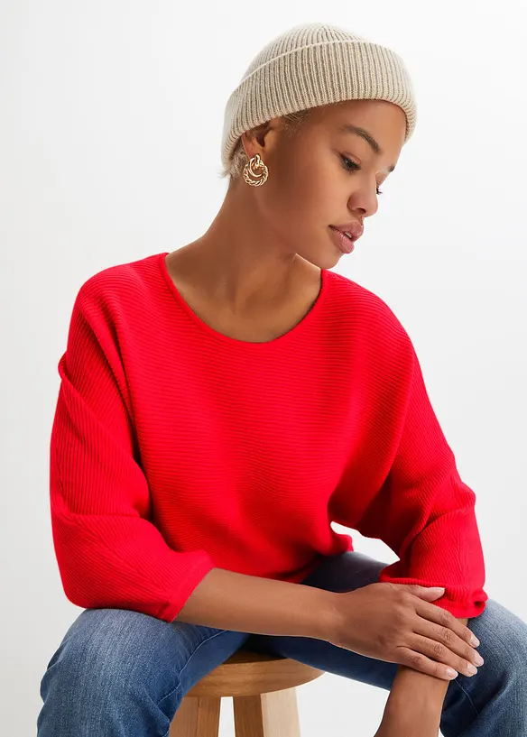 Oversize-Ripp-Pullover aus Viskose-Mix in rot von vorne (im Anschnitt) - bonprix