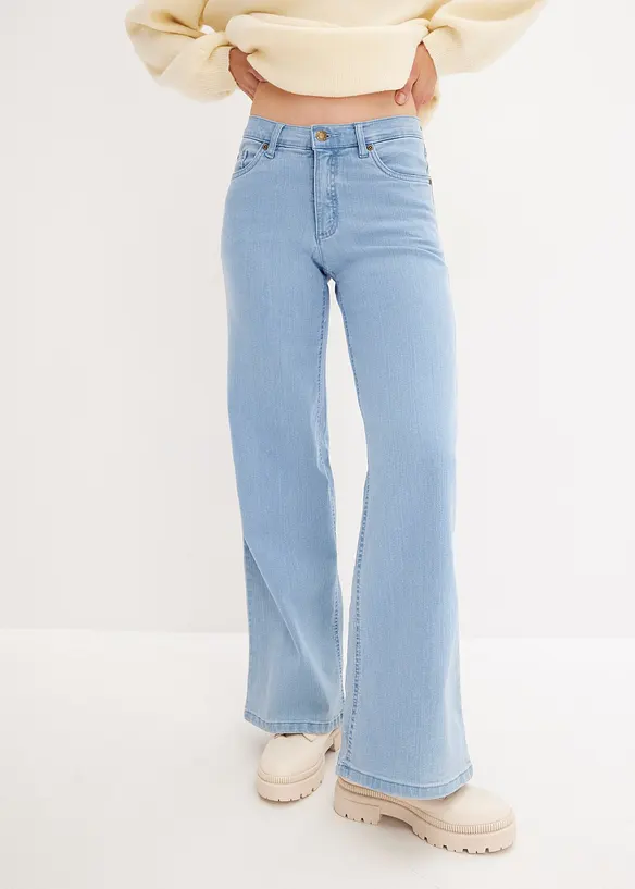 Wide-Leg-Jeans, Mid Waist, Stretch in blau von vorne - bonprix