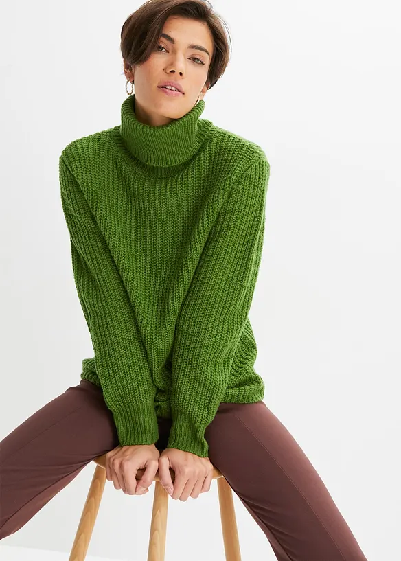 Strickpullover mit Rollkragen in grün von vorne (im Anschnitt) - bonprix