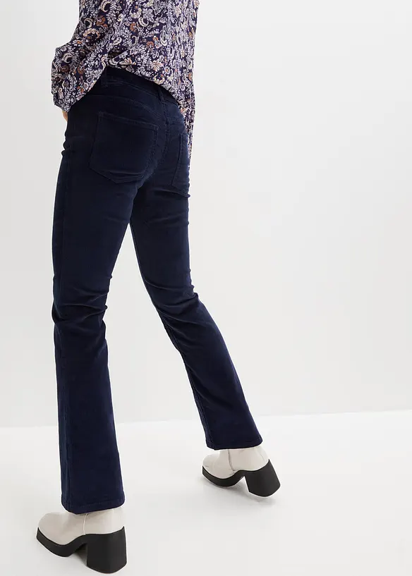 Bootcut-Cordhose aus elastischem Baumwoll-Mix in blau von hinten - bonprix