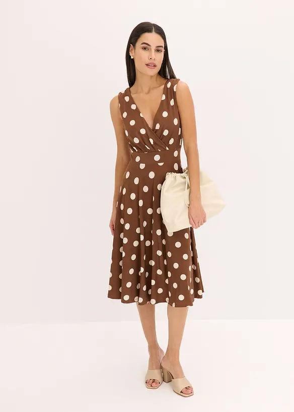Shirtkleid mit Punkten in braun von vorne (Totalaufnahme) - bonprix