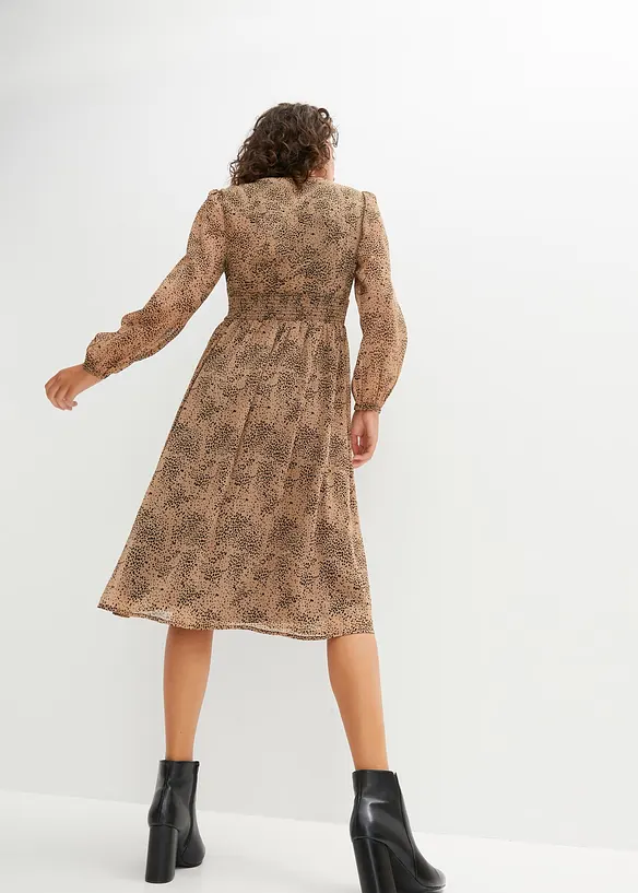Chiffonkleid in braun von hinten (Totalaufnahme) - bonprix