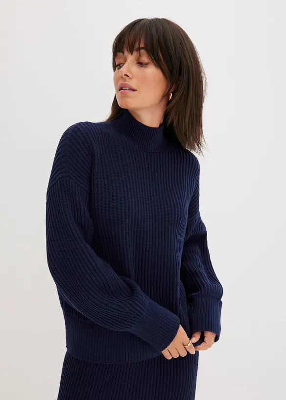 Oversize-Pullover aus reiner Baumwolle in blau von vorne (im Anschnitt) - bonprix
