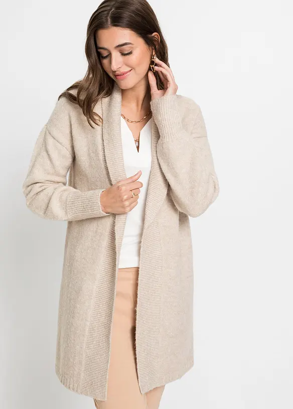 Longstrickjacke in beige von vorne (im Anschnitt) - bonprix
