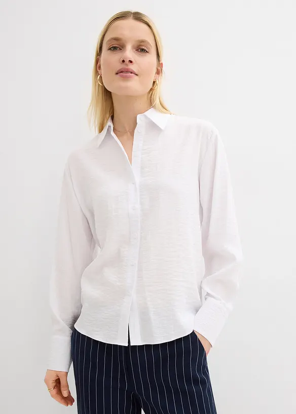 Hemdbluse aus fließendem Viskose-Mix in weiß von vorne (im Anschnitt) - bonprix