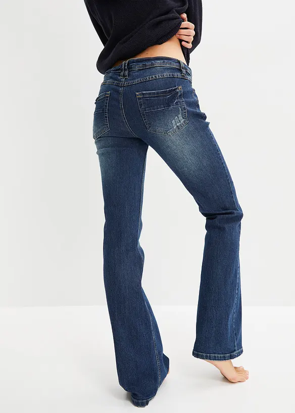Flared Jeans Low Waist, Stretch in blau von hinten - bonprix