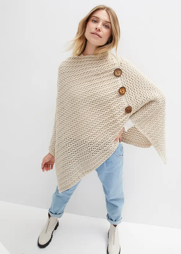 Poncho aus weichem Strick in beige von vorne (im Anschnitt) - bonprix