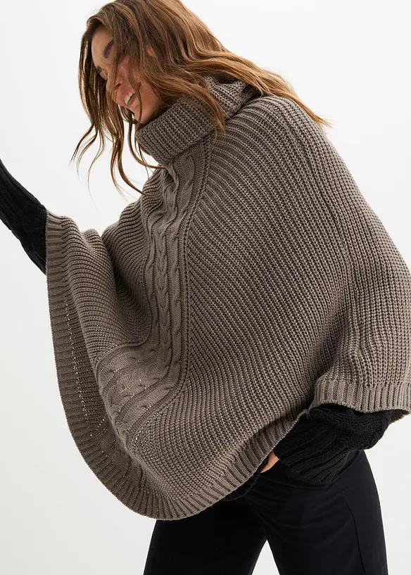 gestrickter Poncho mit Rollkragen in braun von vorne (im Anschnitt) - bonprix