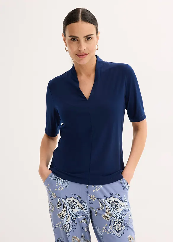 Shirt mit Kelchkragen in blau von vorne (im Anschnitt) - bonprix Shirt mit Kelchkragen in blau von vorne (im Anschnitt) - bonprix