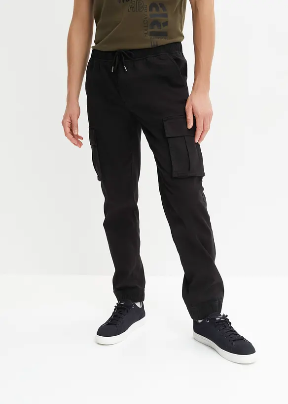 Regular Fit Schlupf-Cargohose, Straight in schwarz von vorne - bonprix