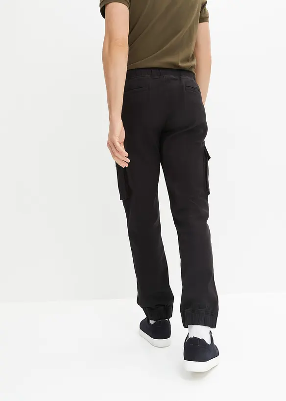 Regular Fit Schlupf-Cargohose, Straight in schwarz von hinten - bonprix