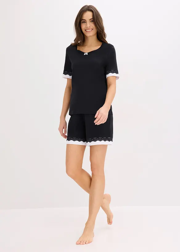Shorty aus softem Viskose-Mix in schwarz im Look von vorne (Totalaufnahme) - bonprix