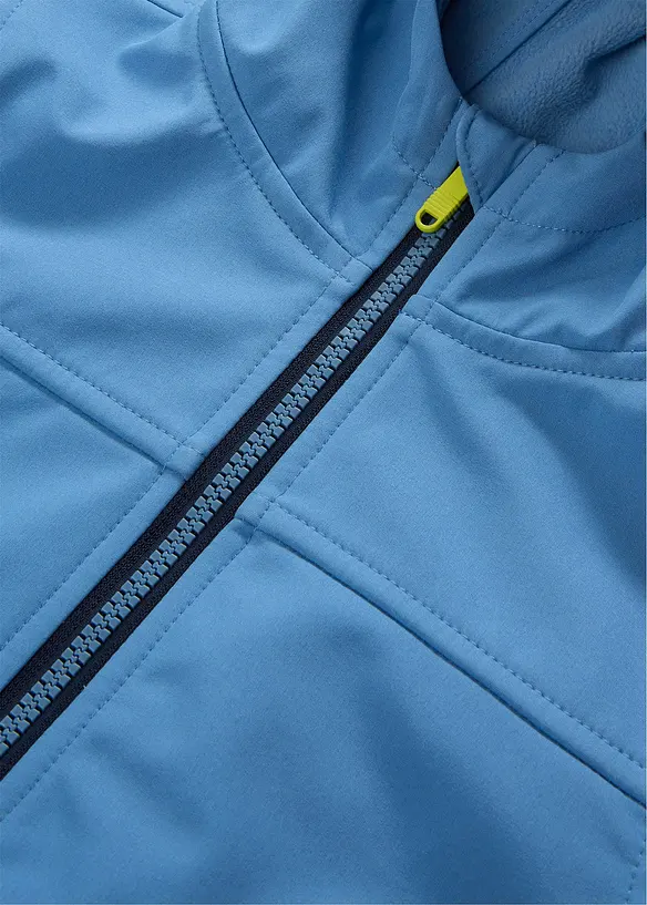 Wind- und wasserabweisende Softshelljacke mit Kapuze in blau - bonprix