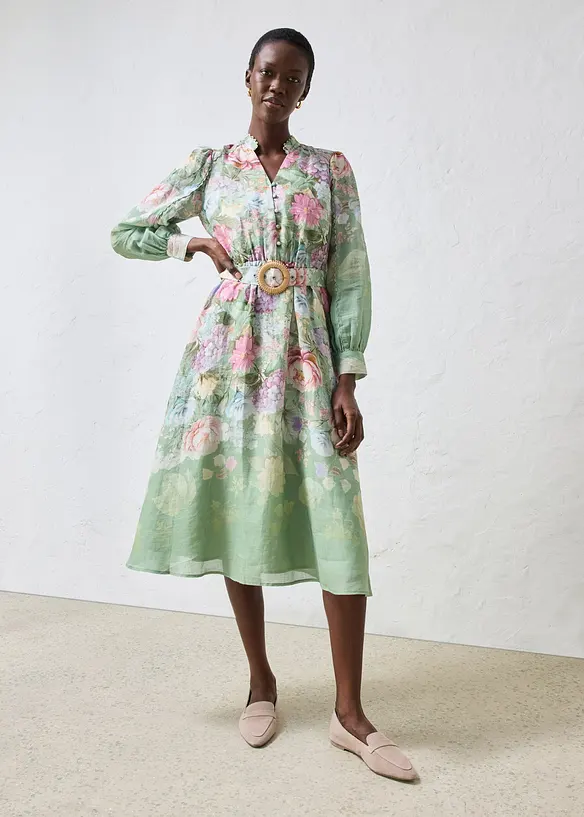 Midikleid aus Ramie (2 tlg.Set mit Gürtel) in grün von vorne (Totalaufnahme) - bonprix