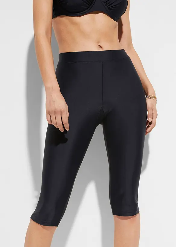 Badecaprihose in schwarz von vorne - bonprix