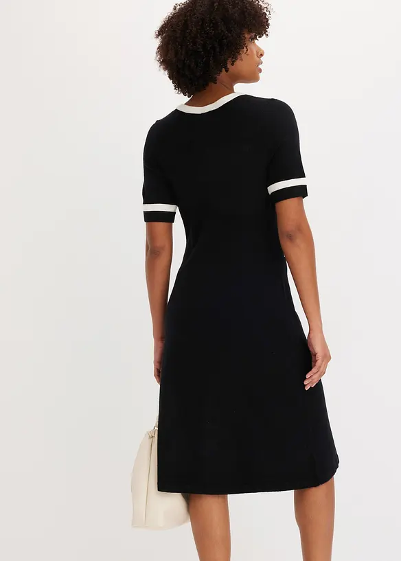 Strickkleid mit Viskose in schwarz von hinten (Totalaufnahme) - bonprix