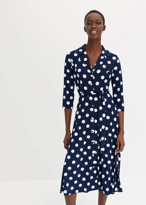 Hemdblusenkleid mit Bindeband (2-tlg.Set) in blau von vorne (Totalaufnahme) - bonprix Hemdblusenkleid mit Bindeband (2-tlg.Set) in blau von vorne (Totalaufnahme) - bonprix