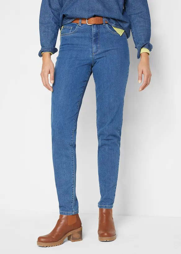 Mom Jeans High Waist, Stretch in blau von vorne - bonprix
