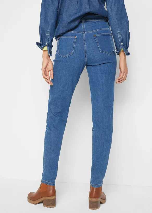 Mom Jeans High Waist, Stretch in blau von hinten - bonprix