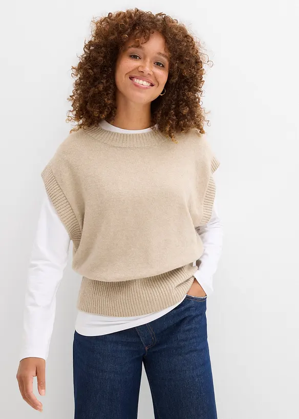 Oversized Pullunder in beige von vorne (im Anschnitt) - bonprix