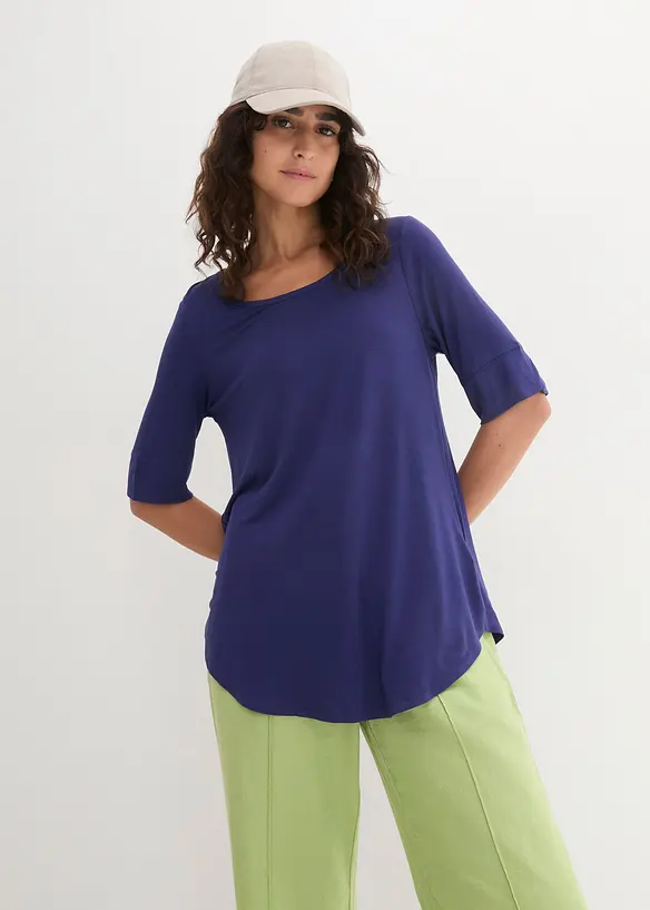 Long-Shirt aus softer Viskose in blau von vorne (im Anschnitt) - bonprix
