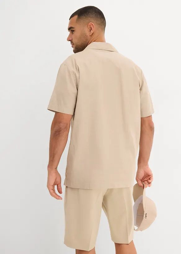 Kurzarmhemd aus Leinen-Mix in Loose Fit in beige von hinten (im Anschnitt) - bonprix