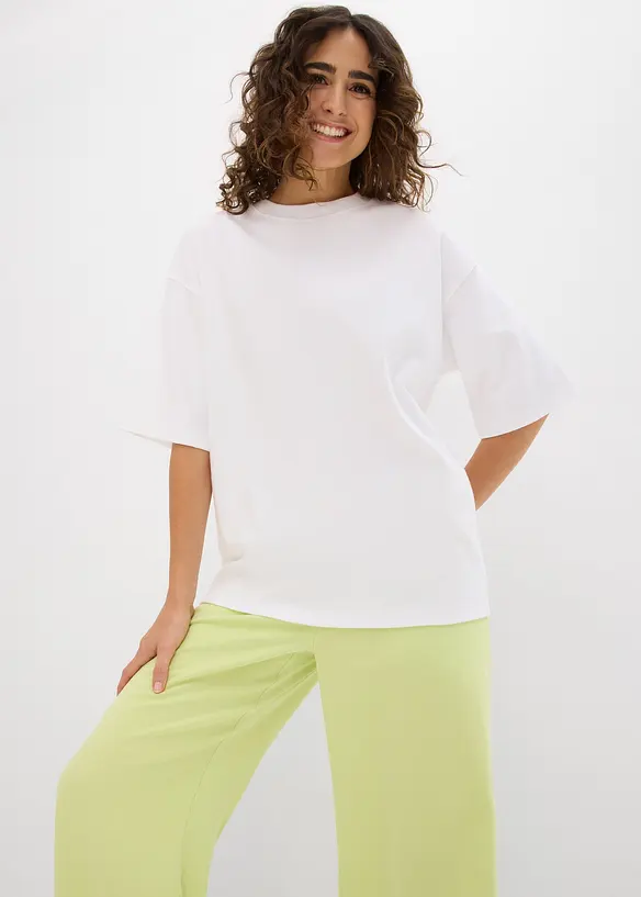 Oversize-Shirt aus reiner schwerer Bio-Baumwolle in weiß von vorne (im Anschnitt) - bonprix