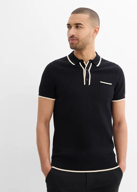 Strick-Poloshirt in Regular Fit in schwarz von vorne (im Anschnitt) - bonprix