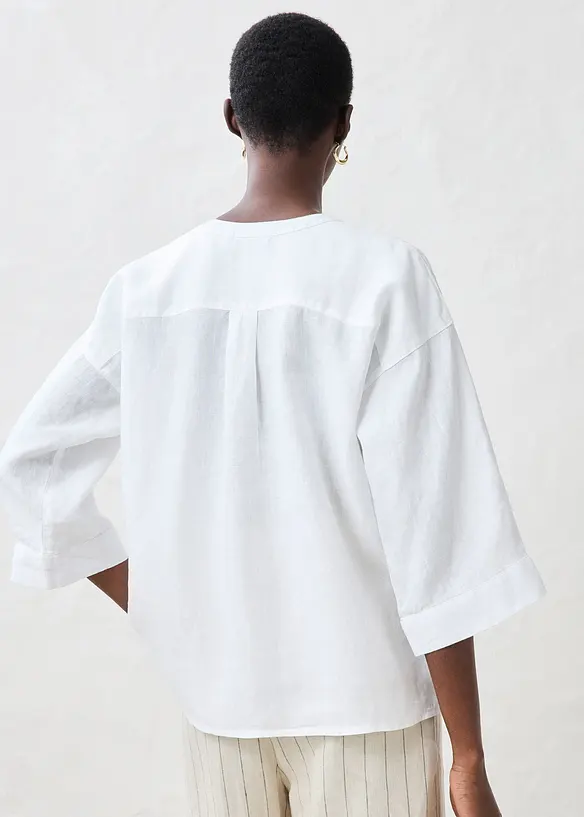 Oversize-Bluse aus reinem Leinen in weiß von hinten (im Anschnitt) - bonprix Oversize-Bluse aus reinem Leinen in weiß von hinten (im Anschnitt) - bonprix