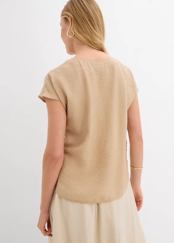 Tunikabluse aus fließendem Viskose-Mix in beige von hinten (im Anschnitt) - bonprix Tunikabluse aus fließendem Viskose-Mix in beige von hinten (im Anschnitt) - bonprix
