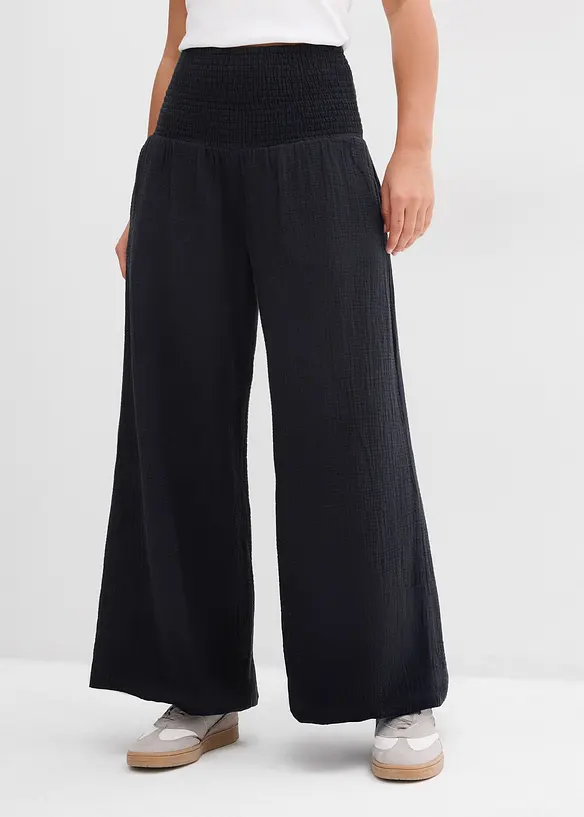 Musselin-Palazzo-Hose aus reiner Baumwolle in schwarz von vorne - bonprix