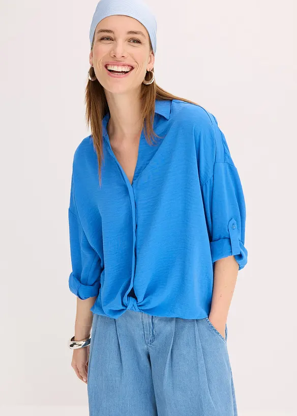 Bluse aus leichtem Crêpe in blau von vorne (im Anschnitt) - bonprix