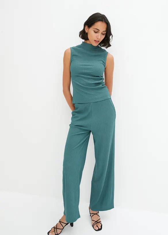 Shirt und Hose (2tlg.Set) aus strukturiertem Crêpe in grün von vorne (Totalaufnahme) - bonprix