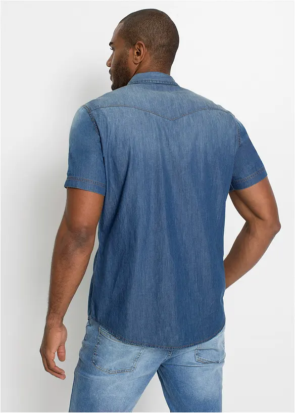 Jeanshemd, Kurzarm aus reiner Bio-Baumwolle, Slim Fit in blau von hinten (im Anschnitt) - bonprix