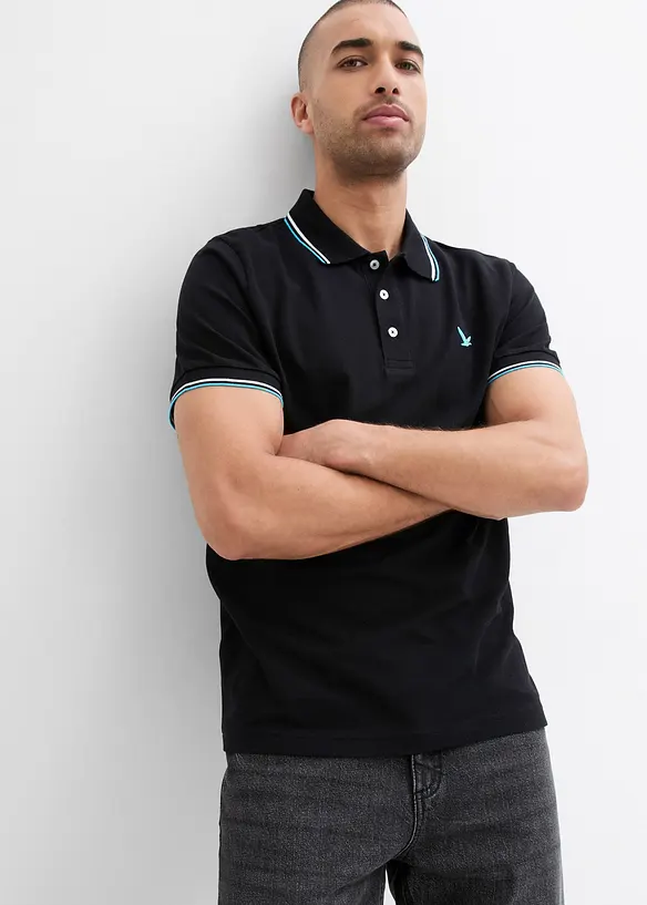Piqué-Poloshirt aus reiner Bio-Baumwolle in schwarz von vorne (im Anschnitt) - bonprix