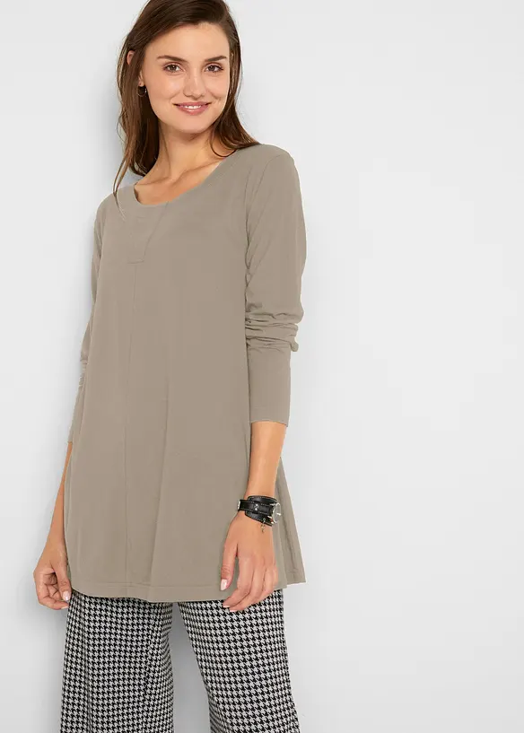 Langarmshirt aus Baumwoll-Viskose-Mix in grün von vorne (im Anschnitt) - bonprix
