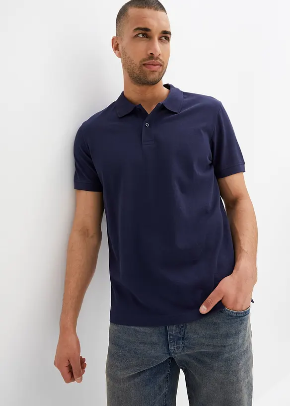 Piqué-Poloshirt aus reiner Bio-Baumwolle in blau von vorne (im Anschnitt) - bonprix