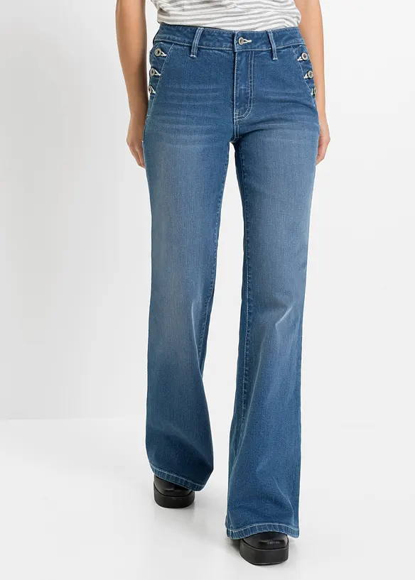 Flared-Jeans Mid Waist in blau von vorne - bonprix