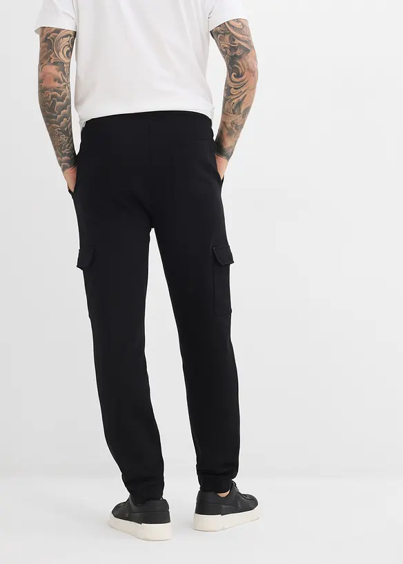 Cargo-Jogginghose aus reiner Bio-Baumwolle in schwarz von hinten - bonprix