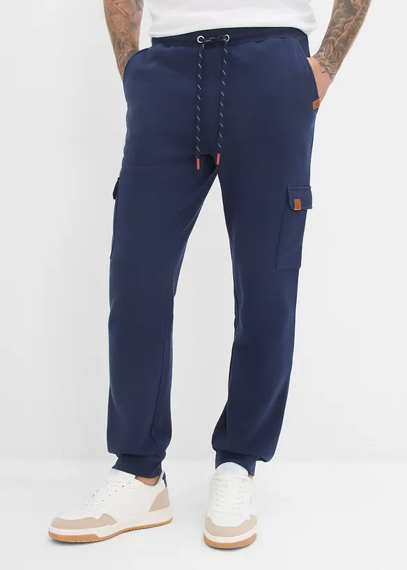 Cargo-Jogginghose aus reiner Bio-Baumwolle in blau von vorne - bonprix