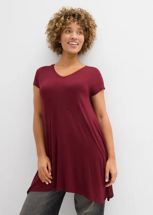 Longshirt in rot von vorne (im Anschnitt) - bonprix