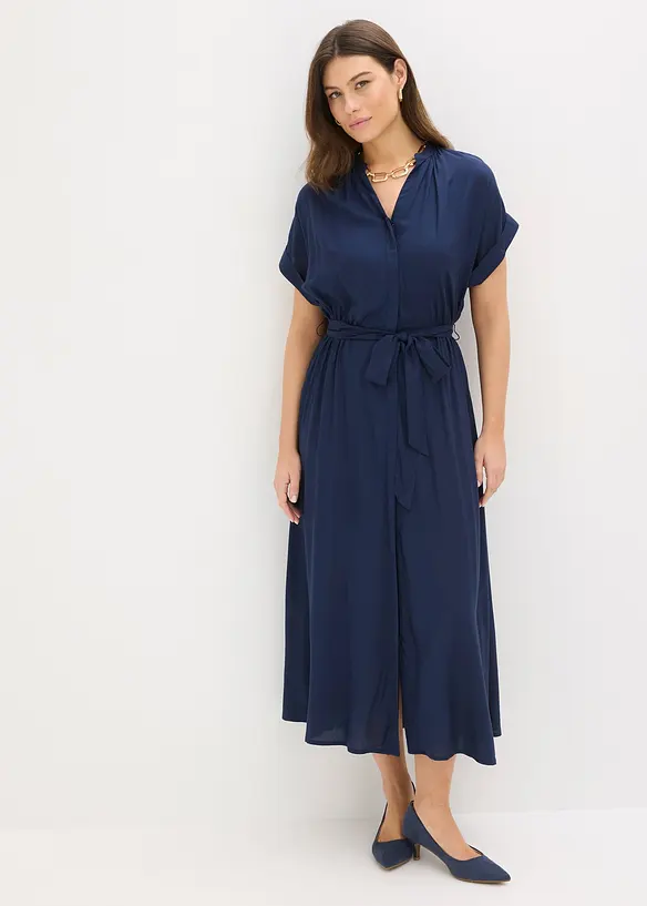 Hemdblusenkleid aus fließender Viskose in blau von vorne (Totalaufnahme) - bonprix Hemdblusenkleid aus fließender Viskose in blau von vorne (Totalaufnahme) - bonprix