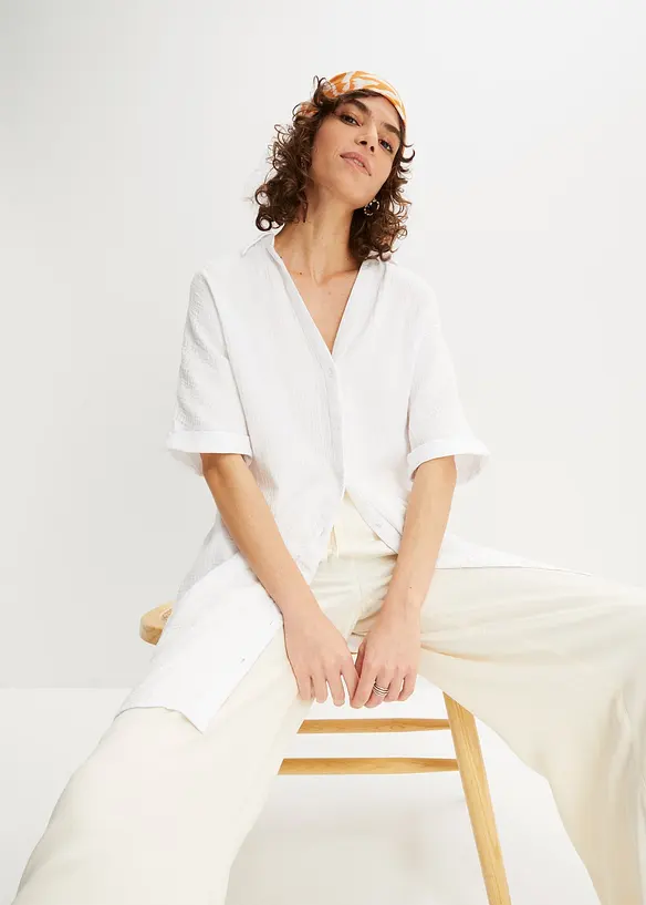 Musselin-Oversize-Longbluse aus reiner Baumwolle in weiß von vorne (im Anschnitt) - bonprix