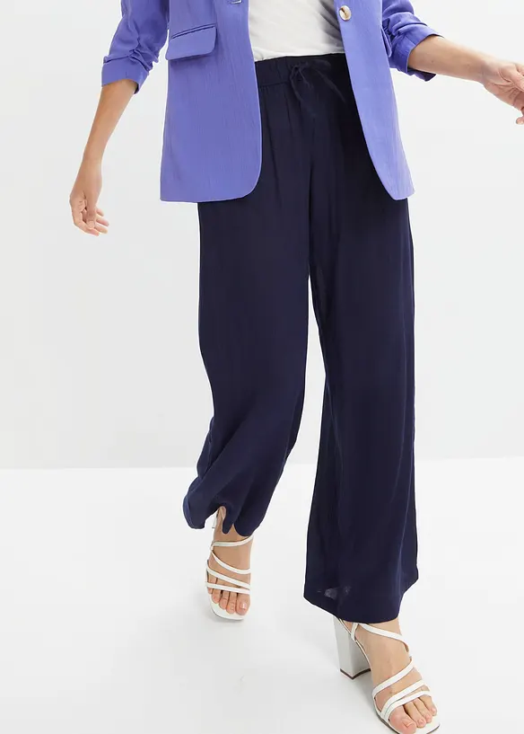 Weite Hose in blau von vorne - bonprix