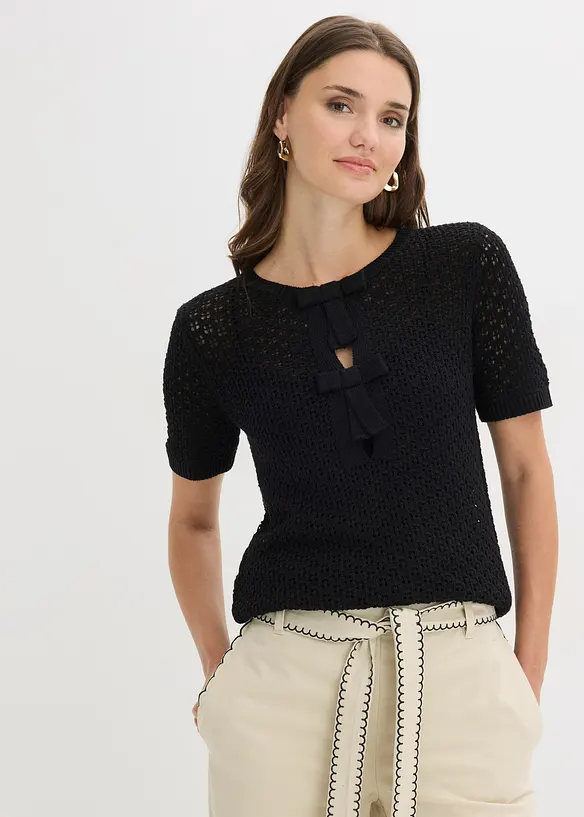 Ajour-Pullover aus Baumwoll-Mix in schwarz von vorne (im Anschnitt) - bonprix