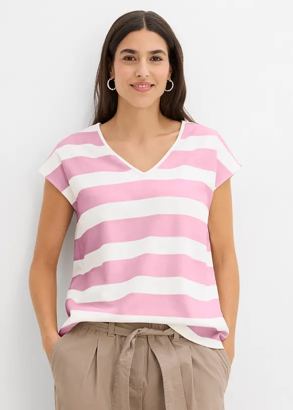 Gestreiftes Strickshirt in weiß von vorne (im Anschnitt) - bonprix