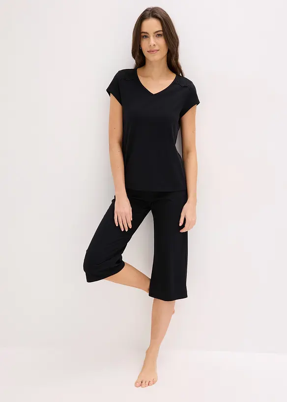 Capri Pyjama mit weiter Culotte in schwarz im Look von vorne (Totalaufnahme) - bonprix