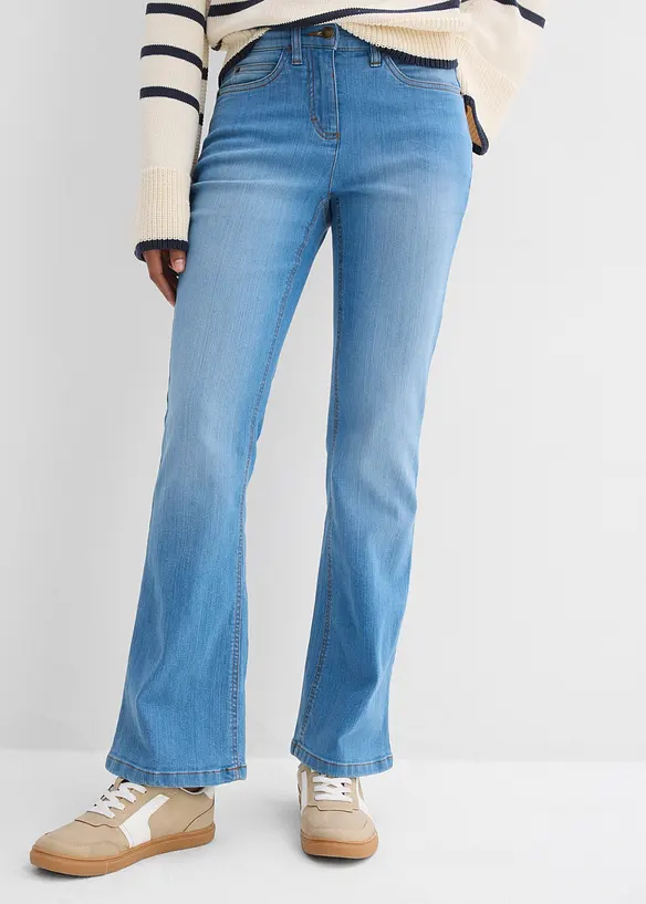 Bootcut-Jeans Mid Waist, Stretch in blau von vorne - bonprix