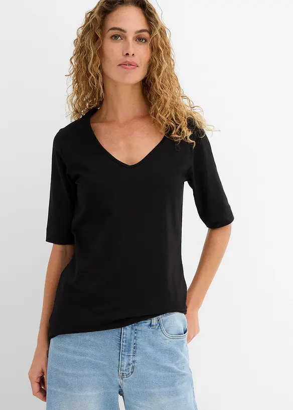 Shirt, extra lang in schwarz von vorne (im Anschnitt) - bonprix
