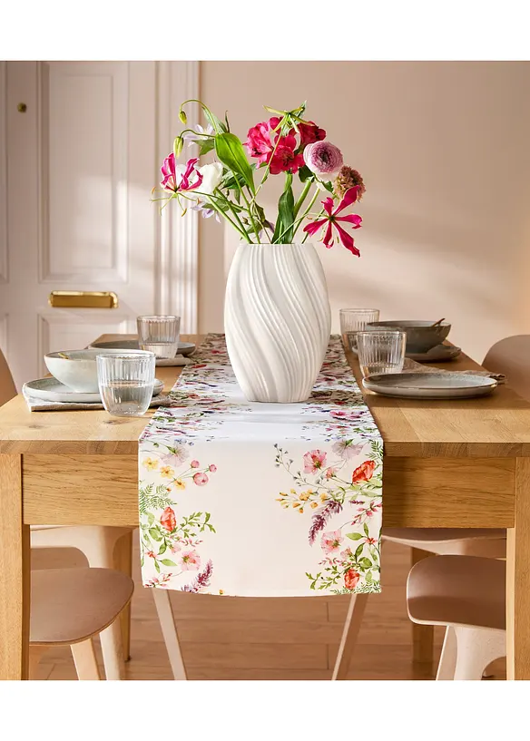 Tischläufer mit Blumen Druck in bunt (Ambiente) - bonprix